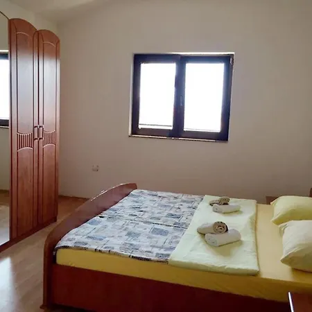 Apartment In Lopar/insel Rab 35409